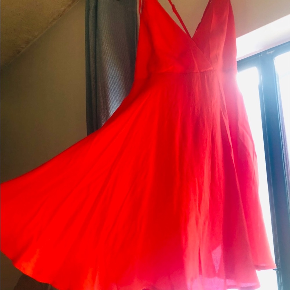 DRESS